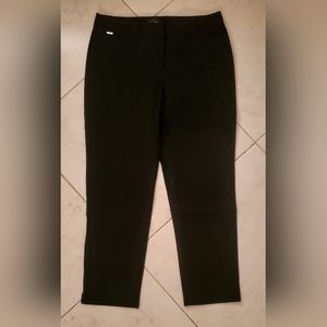 NWOT White House Black Market, Classic Slim Ankle Pants, Black, size 6